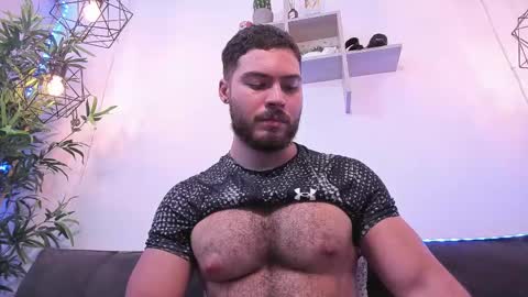Instagram jeanpaulfit  online show from 02/26/25, 06:11