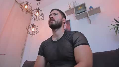 Snapshot of sebastianvilla__ chatting on 02/16/26, 03:19 Instagram jeanpaulfit online show from 02/16/26, 03:19