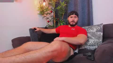 Snapshot of sebastianvilla__ chatting on 03/19/26, 11:09 Instagram jeanpaulfit online show from 03/19/26, 11:09