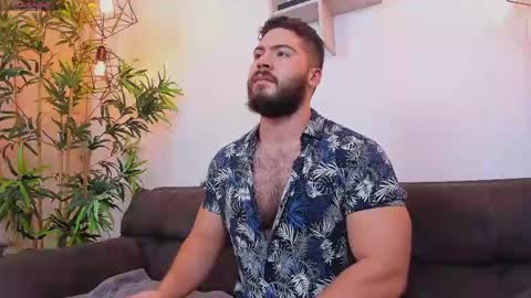 Snapshot of sebastianvilla__ chatting on 04/24/26, 10:45 Instagram jeanpaulfit online show from 04/24/26, 10:45