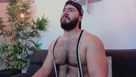 Snapshot of sebastianvilla__ chatting on 04/30/26, 08:37 Instagram jeanpaulfit online show from 04/30/26, 08:37