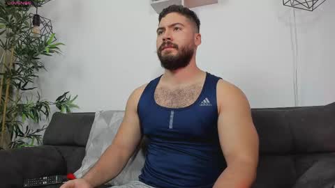 Snapshot of sebastianvilla__ chatting on 05/14/26, 12:50 Instagram jeanpaulfit online show from 05/14/26, 12:50