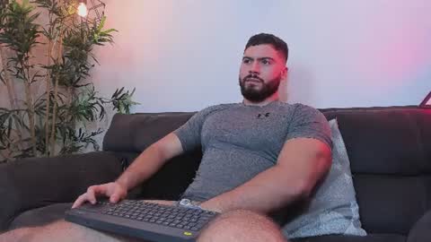 Snapshot of sebastianvilla__ chatting on 06/11/26, 09:57 Instagram jeanpaulfit online show from 06/11/26, 09:57