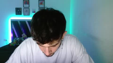 Snapshot of sebasxxl12 chatting on 10/15/25, 04:51 Sebas online show from 10/15/25, 04:51