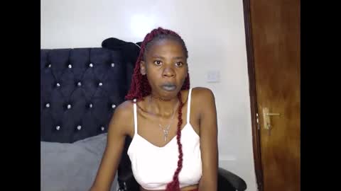 sebatrishaa online show from 10/13/25, 04:07