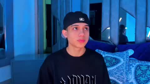 Sebastian online show from 09/19/25, 08:09