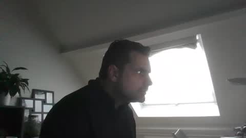 Snapshot of sebix9206 chatting on 11/25/25, 08:03 sebix9206 online show from 11/25/25, 08:03