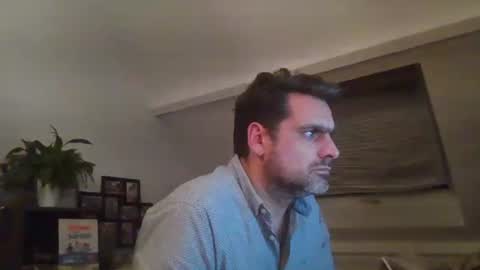 Snapshot of sebix9206 chatting on 12/15/25, 08:35 sebix9206 online show from 12/15/25, 08:35