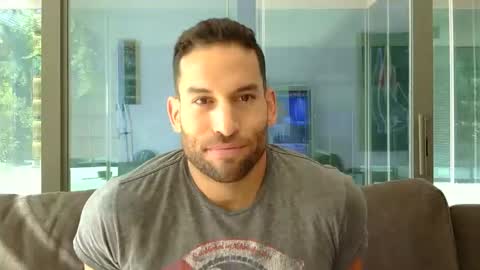 Snapshot of sebroyce chatting on 05/29/26, 03:21 Sebastian Royce online show from 05/29/26, 03:21