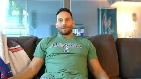 Snapshot of sebroyce chatting on 06/03/26, 10:15 Sebastian Royce online show from 06/03/26, 10:15