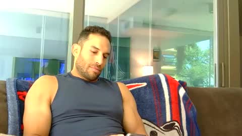 Snapshot of sebroyce chatting on 06/09/26, 06:08 Sebastian Royce online show from 06/09/26, 06:08