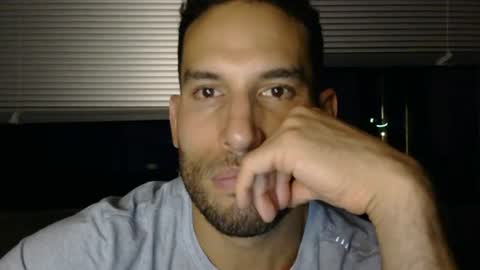 Snapshot of sebroyce chatting on 06/12/26, 05:50 Sebastian Royce online show from 06/12/26, 05:50