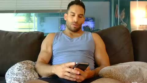 Snapshot of sebroyce chatting on 06/14/26, 08:00 Sebastian Royce online show from 06/14/26, 08:00