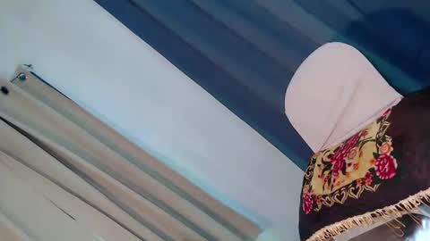 kwen online show from 09/30/25, 03:50