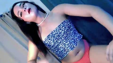 kwen online show from 10/15/25, 01:28