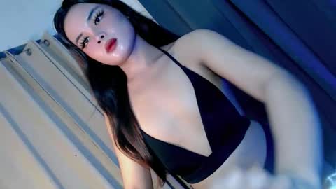 kwen online show from 10/18/25, 11:27