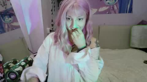 secret_bloom online show from 11/18/25, 10:31