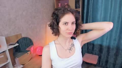 Mia online show from 06/26/26, 06:07
