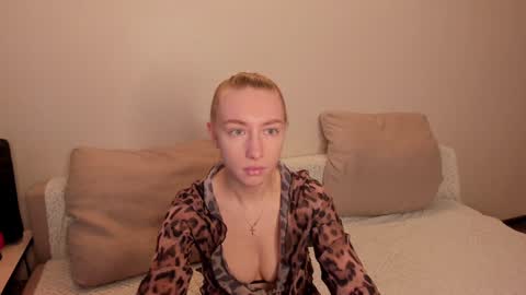 Amanda and  pair in a real life we love each other but can play with you online show from 01/16/25, 08:33