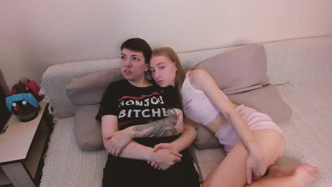 Amanda and  pair in a real life we love each other but can play with you online show from 03/11/26, 08:42