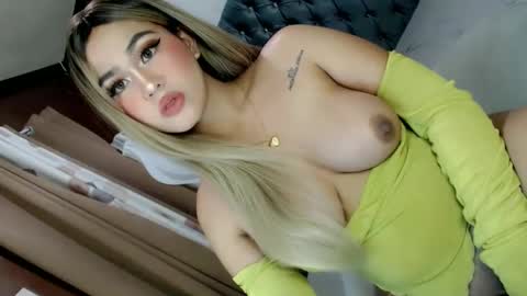 Chloe online show from 12/06/24, 08:48