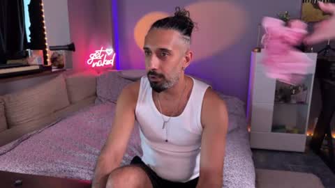 Secret Lovers online show from 06/15/26, 05:26