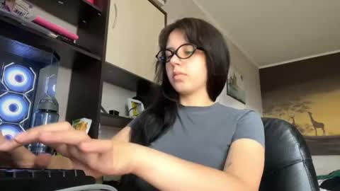 secret_vanilla_ online show from 07/03/26, 12:22