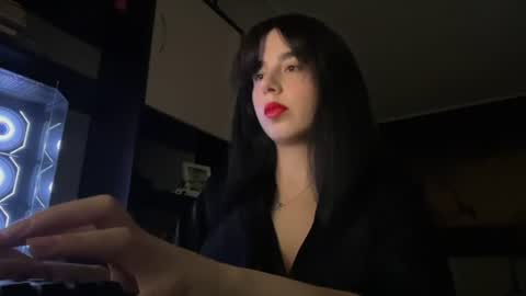 secret_vanilla_ online show from 07/20/26, 04:16