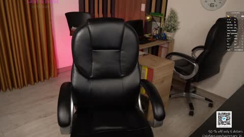 Snapshot of secretary_bj chatting on 12/15/25, 10:03 secretary_bj online show from 12/15/25, 10:03