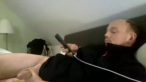 Snapshot of secretcplg chatting on 12/06/24, 10:27 Simon online show from 12/06/24, 10:27