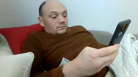Snapshot of secretcplg chatting on 01/01/25, 12:33 Simon online show from 01/01/25, 12:33