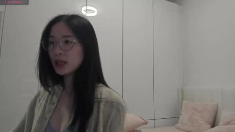 Snapshot of secretgirlfriendxo chatting on 11/29/25, 12:46 Angela online show from 11/29/25, 12:46