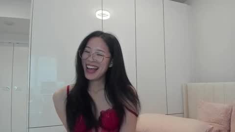 Snapshot of secretgirlfriendxo chatting on 12/13/25, 10:26 Angela online show from 12/13/25, 10:26