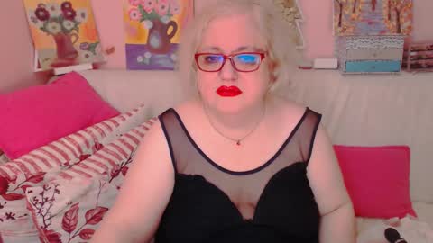Snapshot of secretloverbbw chatting on 11/13/25, 07:46 Alice online show from 11/13/25, 07:46