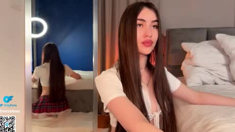 Secret online show from 12/04/25, 01:15