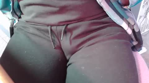 Snapshot of secretrub chatting on 12/01/24, 04:40 secretrub online show from 12/01/24, 04:40