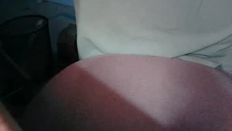 Snapshot of secretrub chatting on 02/08/25, 02:05 secretrub online show from 02/08/25, 02:05