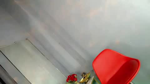 Snapshot of seduce_and_surrender chatting on 02/10/26, 05:11 YU RI online show from 02/10/26, 05:11