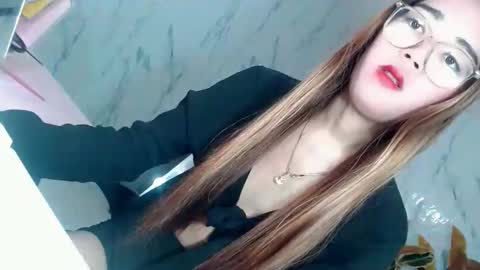 Snapshot of seducing_angela chatting on 09/23/25, 12:57 seducing_angela online show from 09/23/25, 12:57