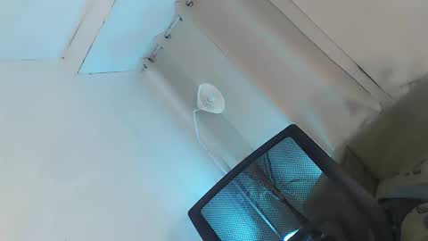 Snapshot of seducing_angela chatting on 10/13/25, 12:43 seducing_angela online show from 10/13/25, 12:43