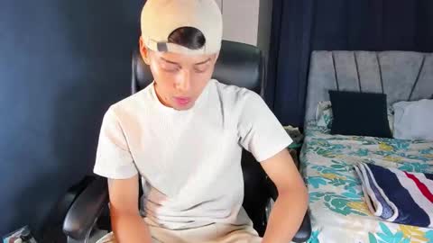 Angel online show from 10/07/25, 02:53