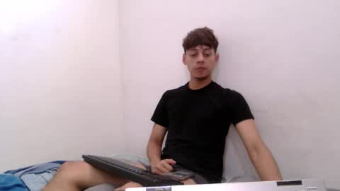 Angel online show from 11/08/25, 06:07