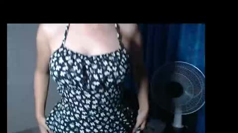 Snapshot of seductive_chailyn chatting on 01/10/25, 11:43 just call me baby online show from 01/10/25, 11:43