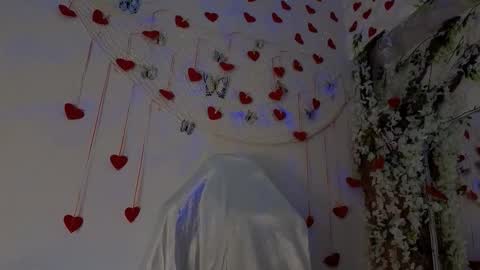 Snapshot of seductive_flower chatting on 02/13/26, 10:55 Mali online show from 02/13/26, 10:55