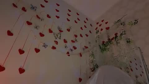 Snapshot of seductive_flower chatting on 02/26/26, 10:25 Mali online show from 02/26/26, 10:25