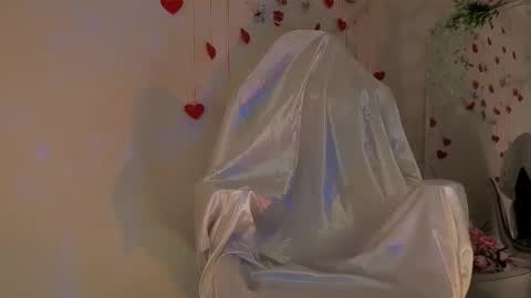 Snapshot of seductive_flower chatting on 03/17/26, 10:51 Mali online show from 03/17/26, 10:51