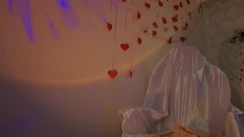 Snapshot of seductive_flower chatting on 03/20/26, 10:20 Mali online show from 03/20/26, 10:20