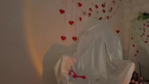 Snapshot of seductive_flower chatting on 03/27/26, 10:37 Mali online show from 03/27/26, 10:37