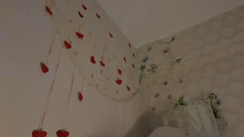 Snapshot of seductive_flower chatting on 04/17/26, 09:34 Mali online show from 04/17/26, 09:34