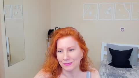 seductive_foxy_ online show from 02/15/26, 07:10